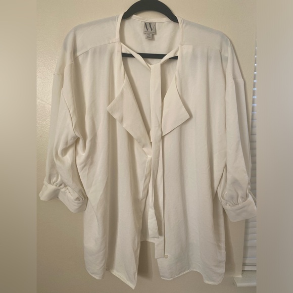 WORTHINGTON BLOUSE - Picture 1 of 8